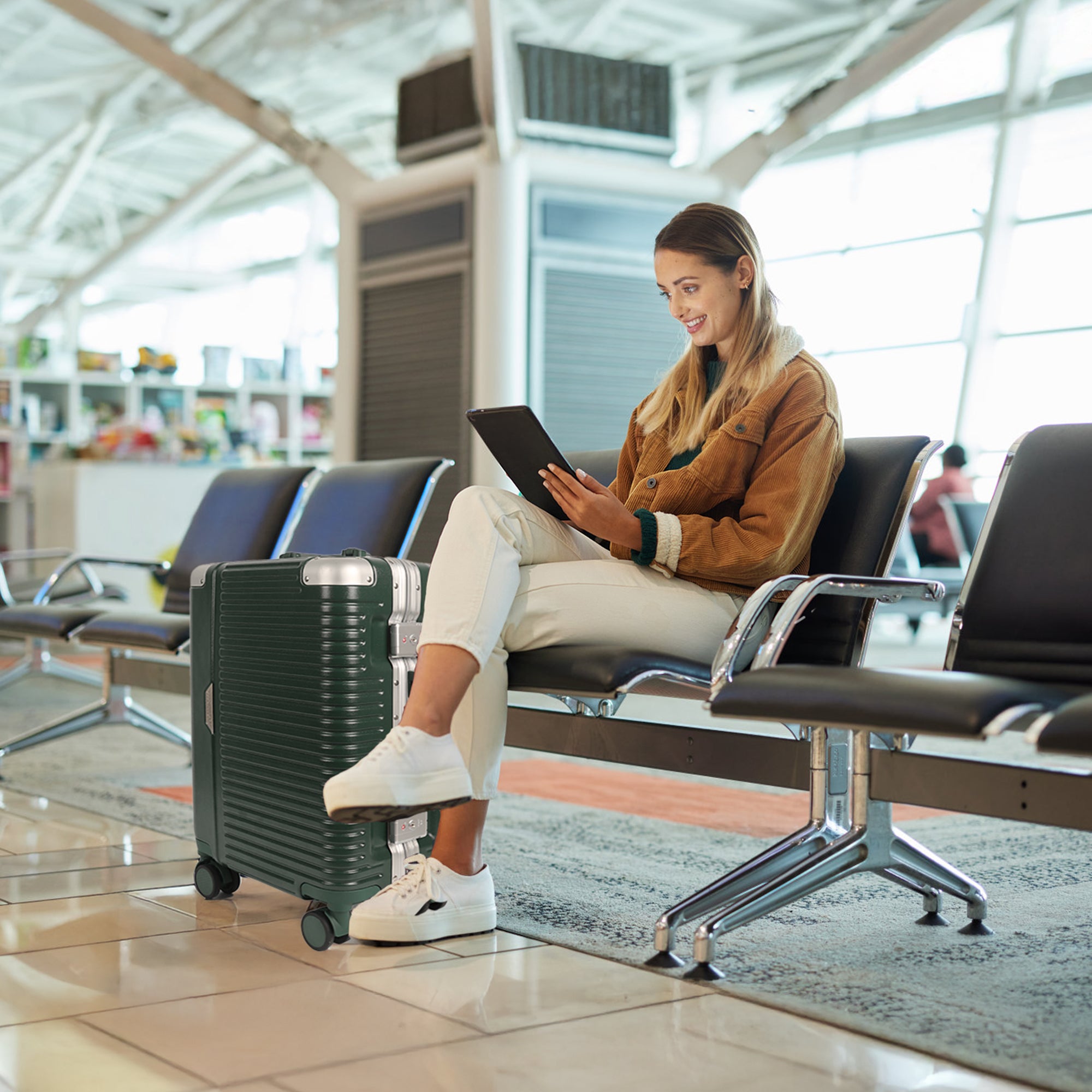 Luggage AL1377,Carry On Luggage 20 inch,Aluminum Alloy Zipperless Suitcase with Spinner Wheels